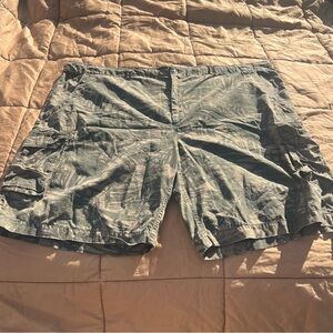 626 Blue Tan/Olive Big and Tall Tropical Cargo Shorts Size 60”